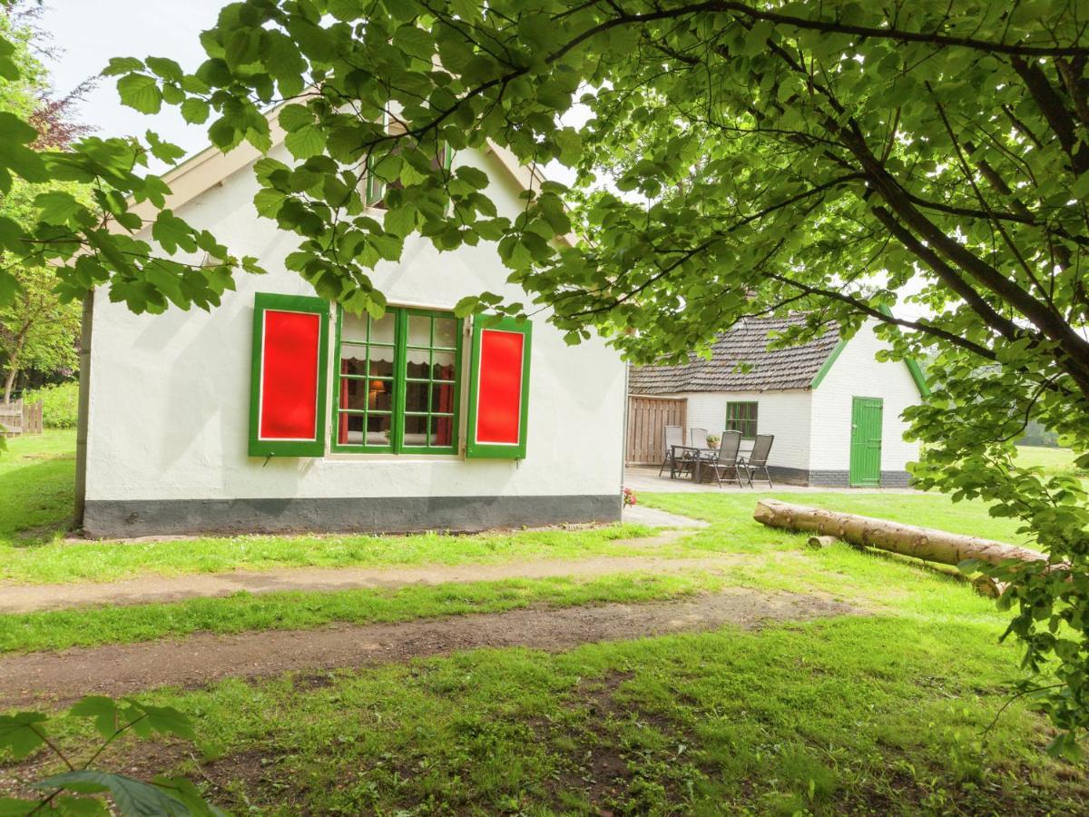 Cozy Holiday Home Near Forest In Baarn Ngoại thất bức ảnh