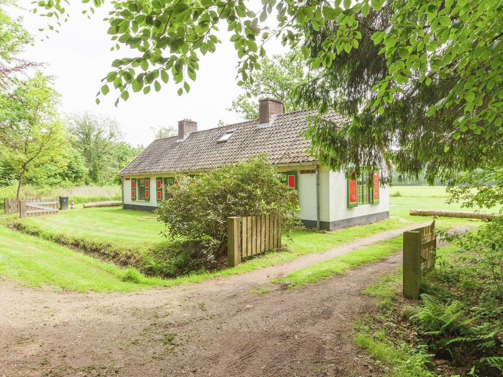 Cozy Holiday Home Near Forest In Baarn Ngoại thất bức ảnh